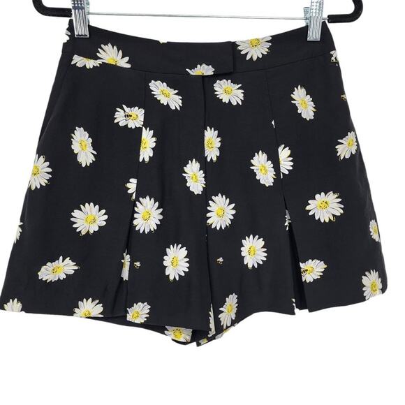 Kate Spade Pleated Front High Rise Daisy Dot Silk Short in Black Size 0 - Picture 2 of 5